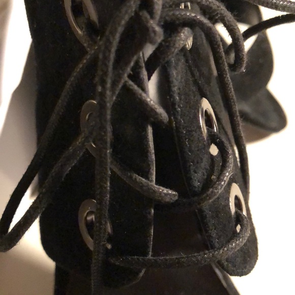 Steve Madden Black Suede Elgin Size 8 - Picture 5 of 8